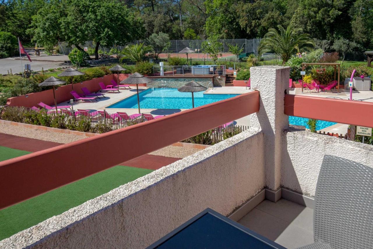 Les Pins Blancs En Provence Hotell Le Muy Eksteriør bilde