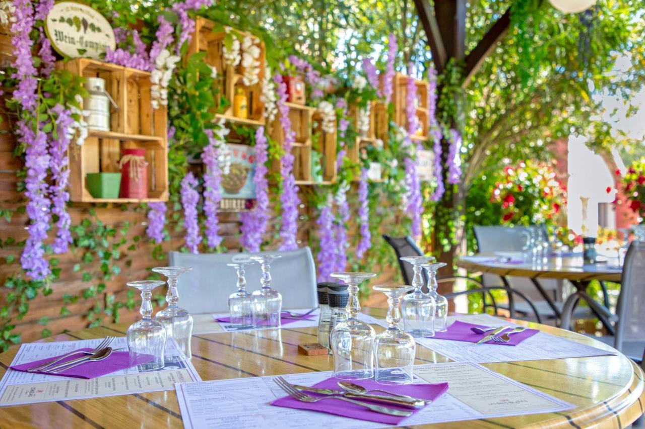 Les Pins Blancs En Provence Hotell Le Muy Eksteriør bilde