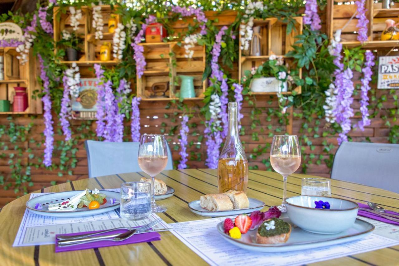 Les Pins Blancs En Provence Hotell Le Muy Eksteriør bilde