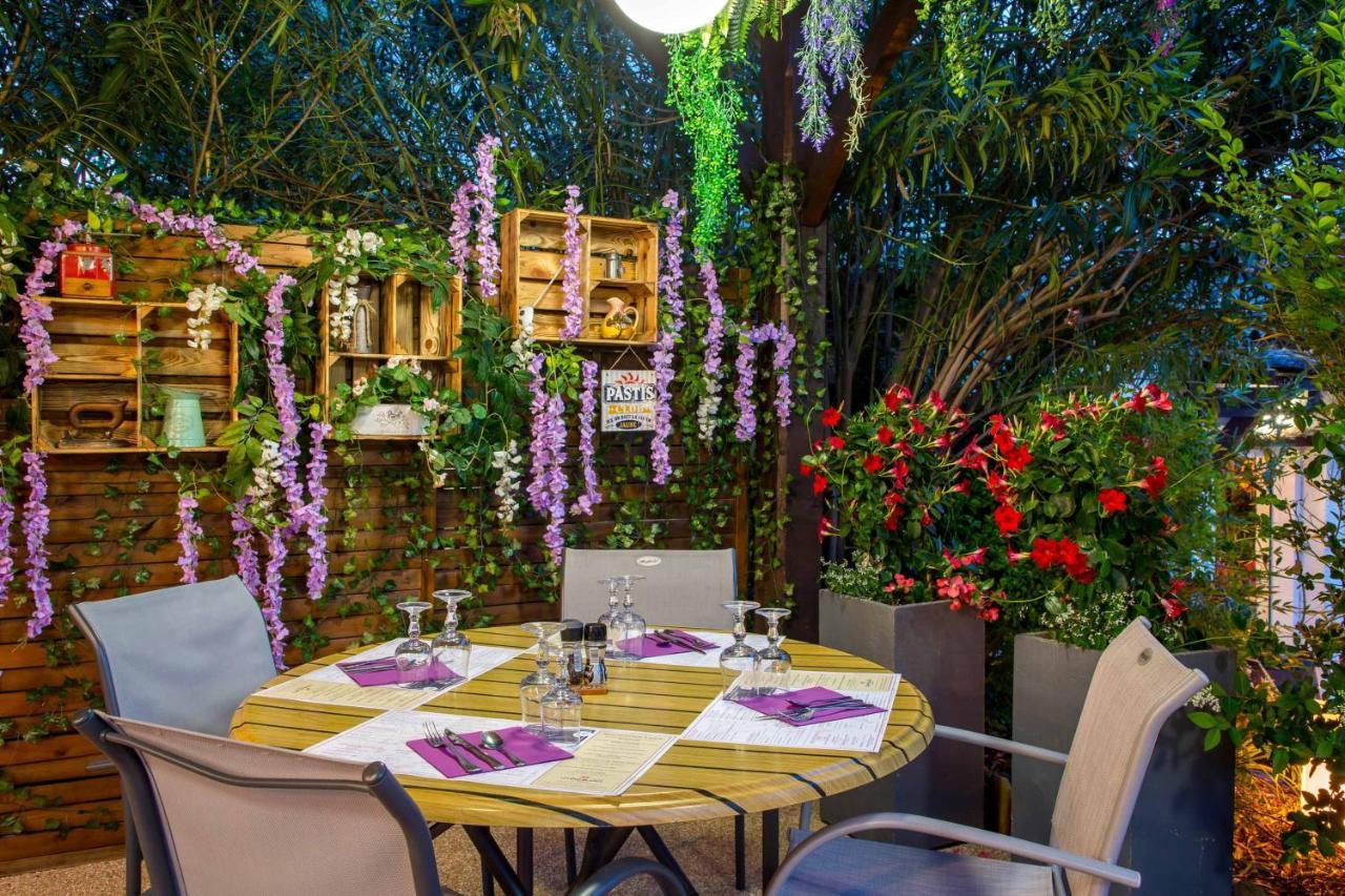 Les Pins Blancs En Provence Hotell Le Muy Eksteriør bilde