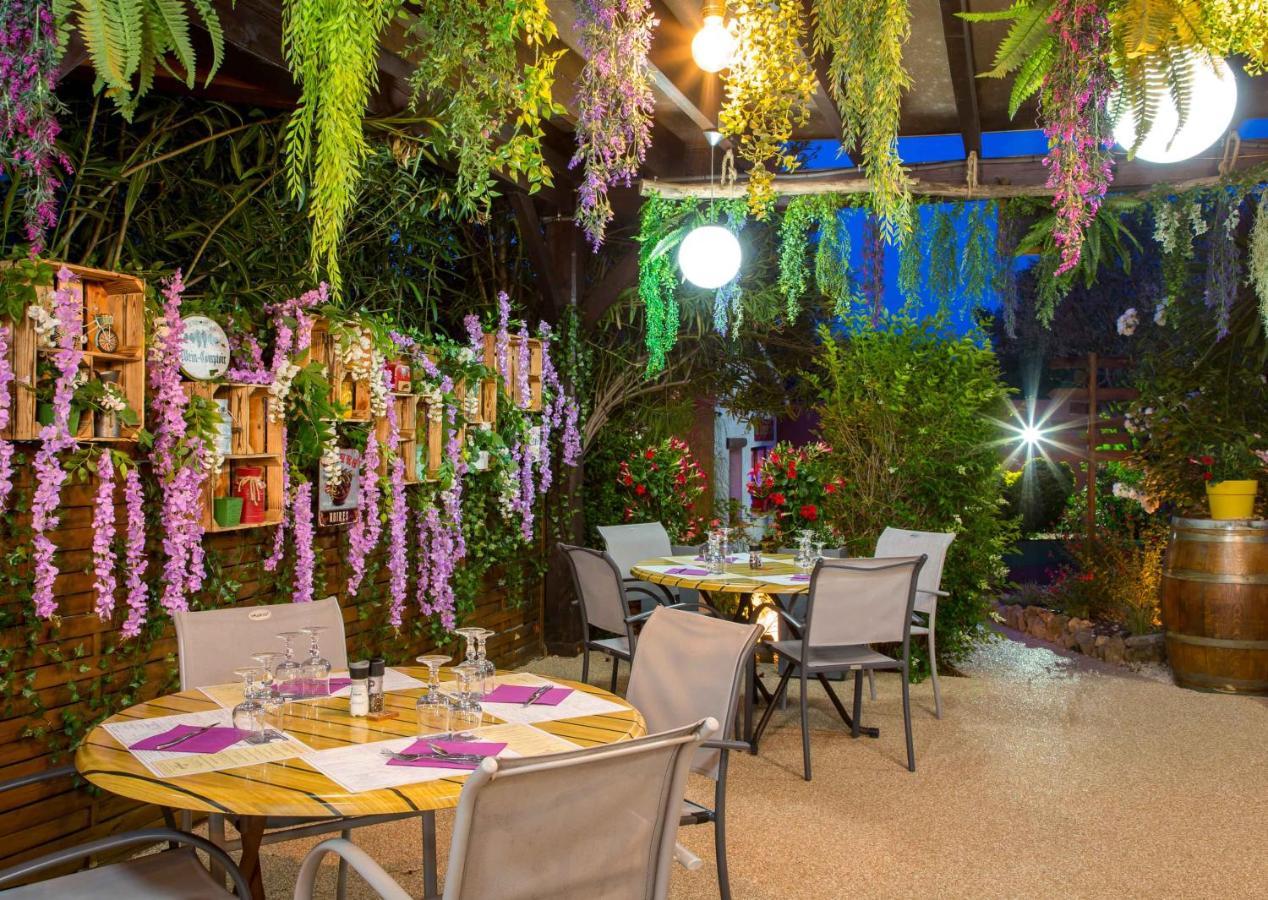 Les Pins Blancs En Provence Hotell Le Muy Eksteriør bilde